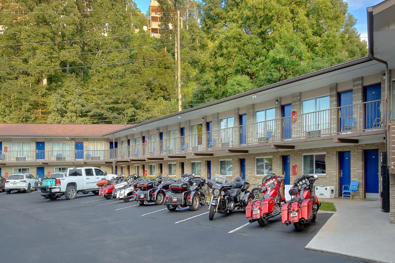 Sidney James Mountain Lodge Gatlinburg Bagian luar foto
