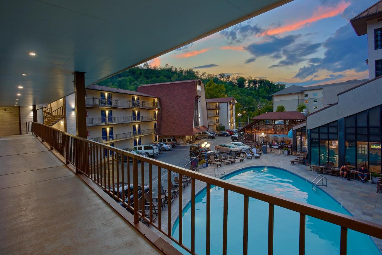 Sidney James Mountain Lodge Gatlinburg Bagian luar foto